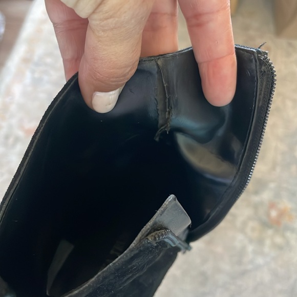 Black suede boots with pearl detail - Picture 4 of 5